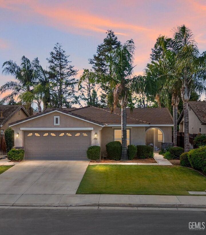 Property Photo:  11500 Indian Hawthorne Street  CA 93311 