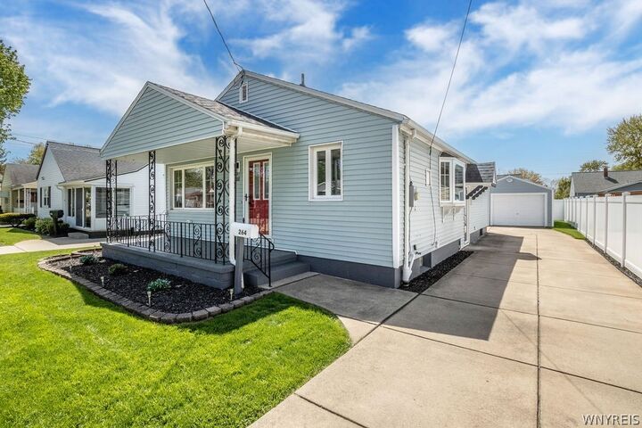 Property Photo:  264 69th Street  NY 14304 