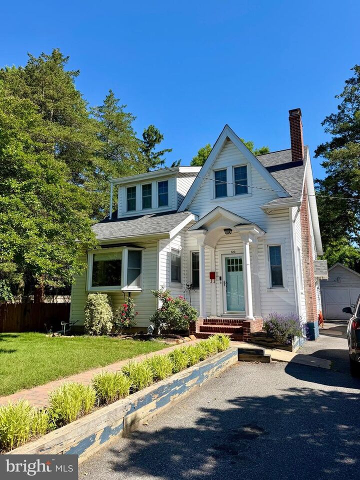 Property Photo: 123 Catalpa Avenue DE 19804
