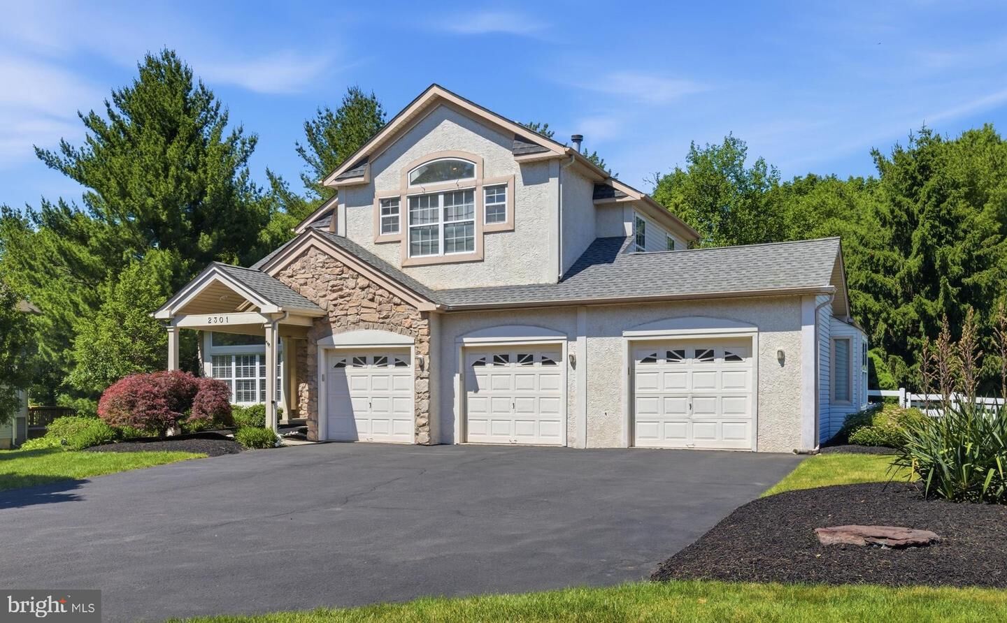 Property Photo:  2301 Deer Path Drive  PA 18976 