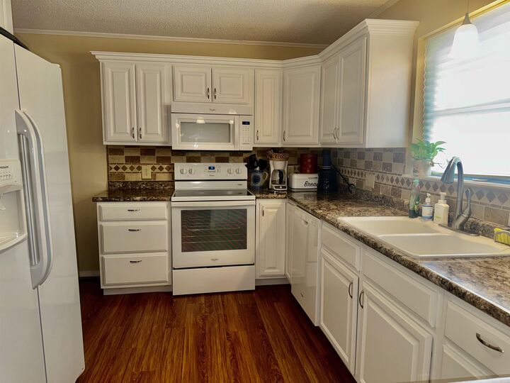 Property Photo:  5 Briarwood Lane  AR 72830 