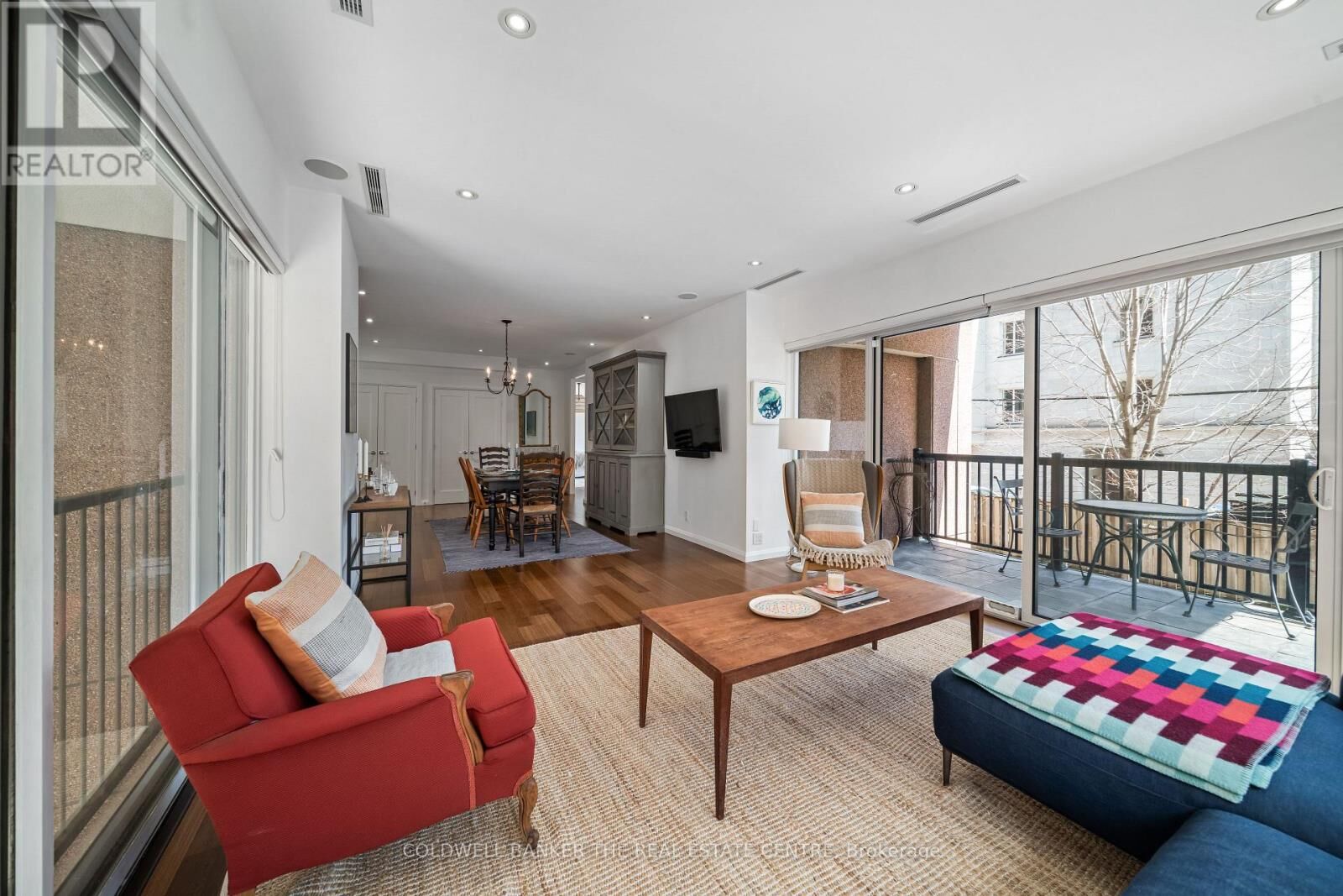 Property Photo:  447 Walmer Road 206  ON M5P 2X9 