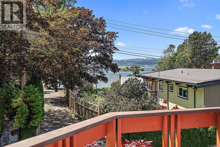 Property Photo:  1413 Beatty Street  BC V9A 5L5 