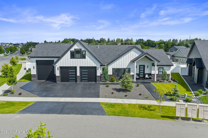 Property Photo:  898 W Wayward Cir  ID 83854 