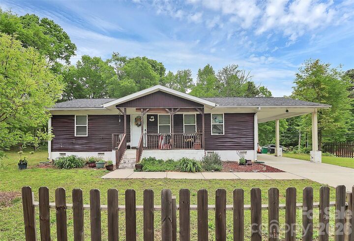 Property Photo: 8301 Washington Boulevard NC 28262