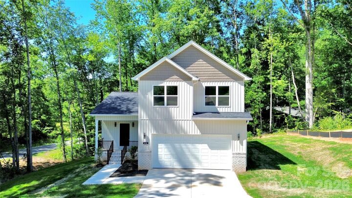 Property Photo: 610 Queens Drive NC 28034