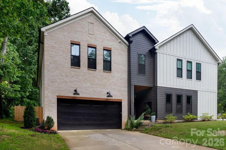 Property Photo: 1602 Herrin Avenue NC 28205