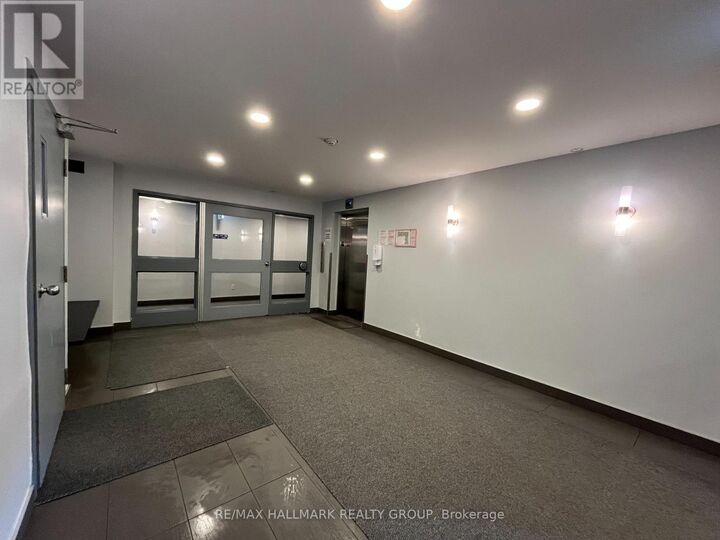 Property Photo:  214 Viewmount Drive 310  ON K2E 7X3 