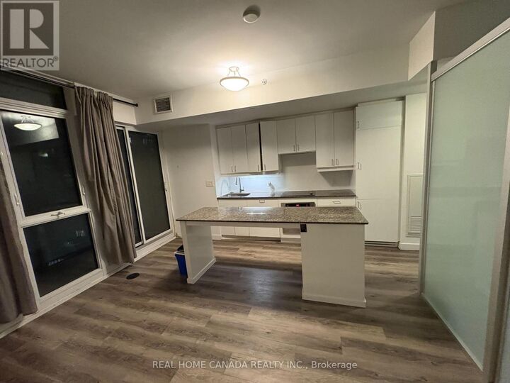 Property Photo:  426 University Avenue 1505  ON M5G 1S9 