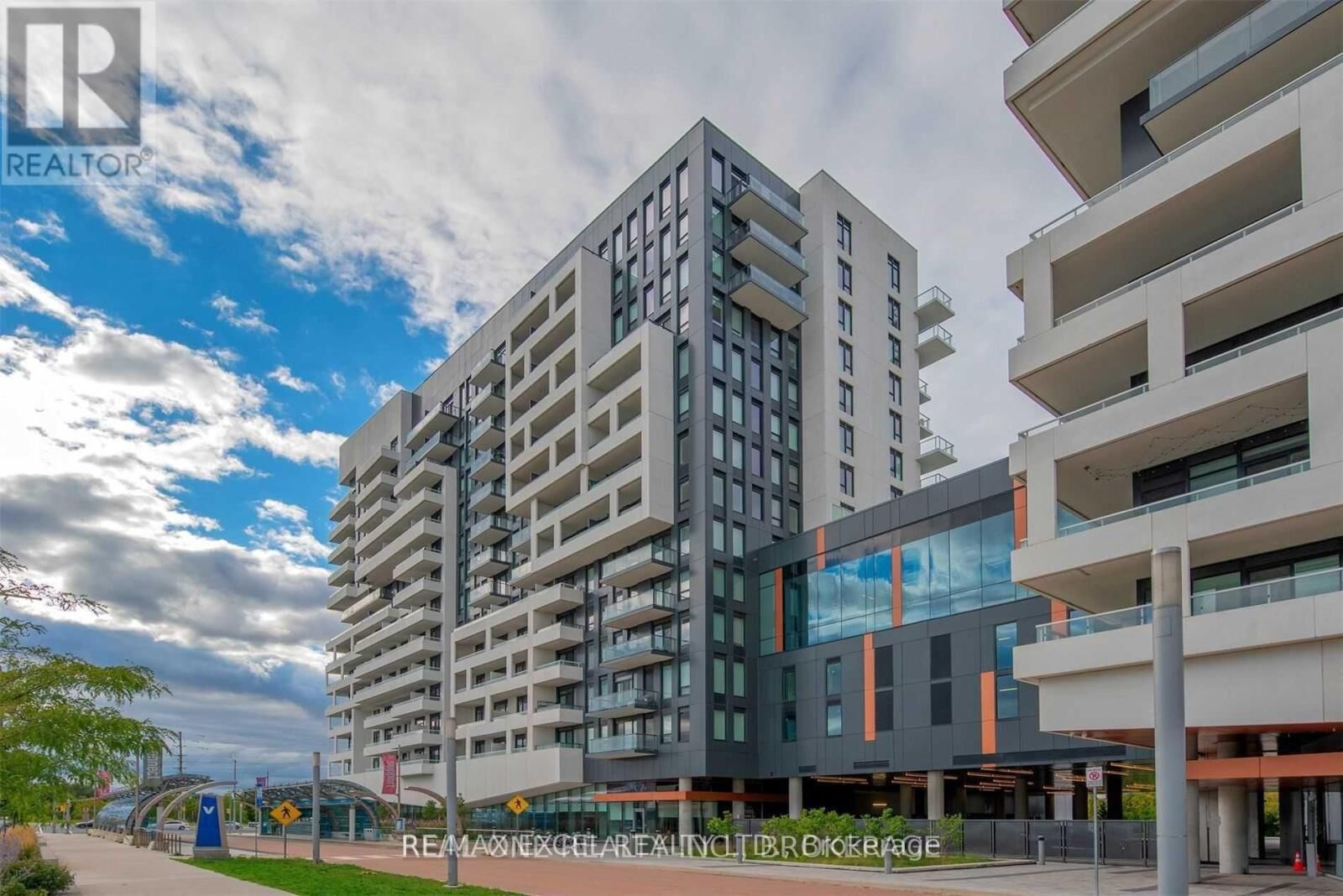 Property Photo:  10 Rouge Valley Drive West 1112A  ON L6G 0G9 