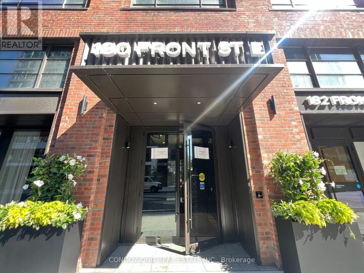 Property Photo:  180 Front Street East 2601  ON M5A 0A9 