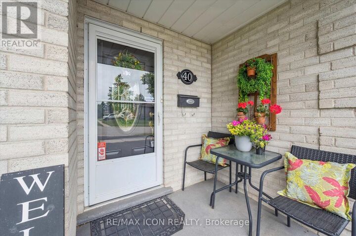 Property Photo:  40 Abeles Avenue  ON N3L 3N9 