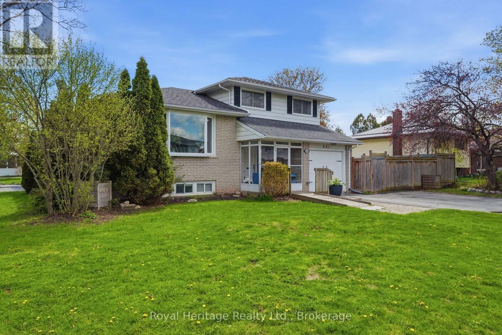 Property Photo:  641 Freemont Road  ON K8N 1Z2 