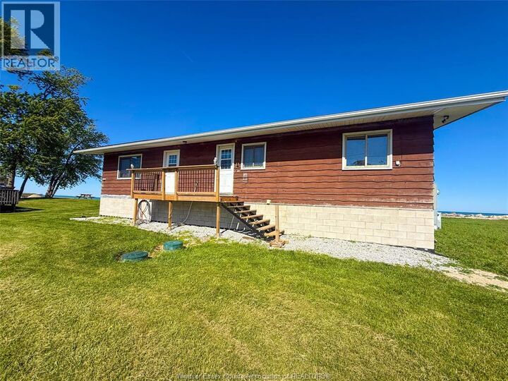Property Photo:  91 Marentette Beach Road  ON N8H 3V7 