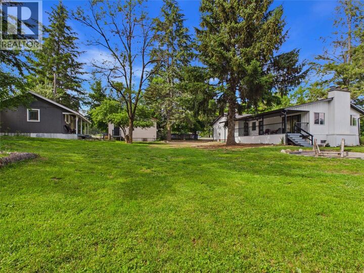 Property Photo: 3718 Krestova Road BC V0G 1H2