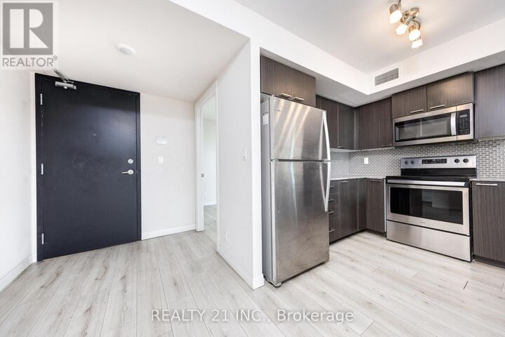 Property Photo:  2152 Lawrence Avenue East 1203  ON M1R 0B5 