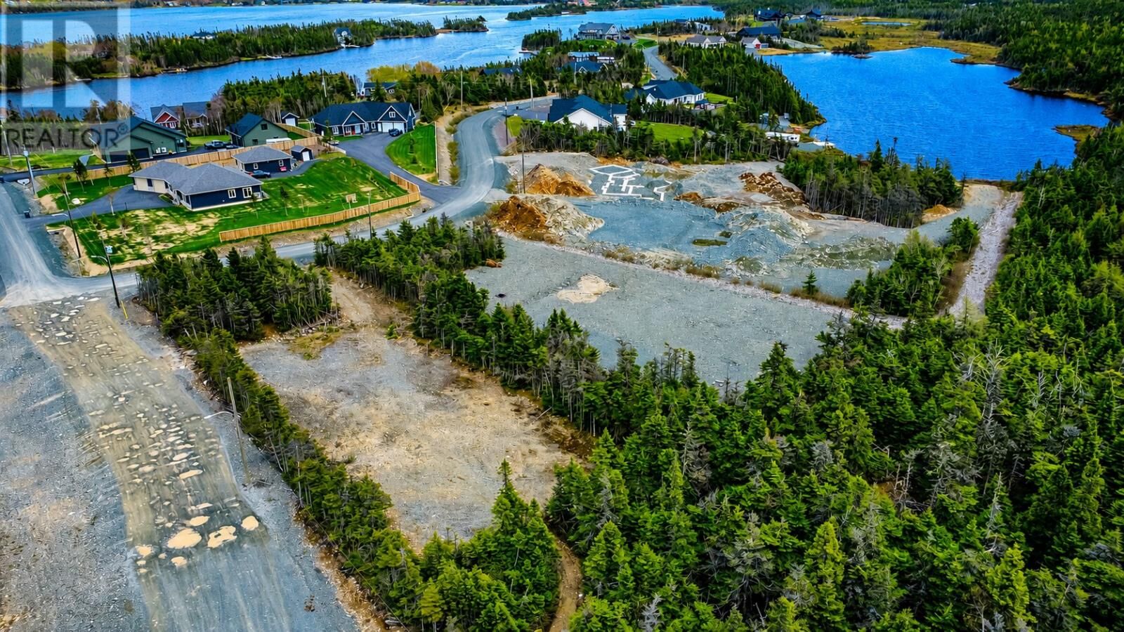 Property Photo:  2 Balsamwood Road  NL A1L 4K9 