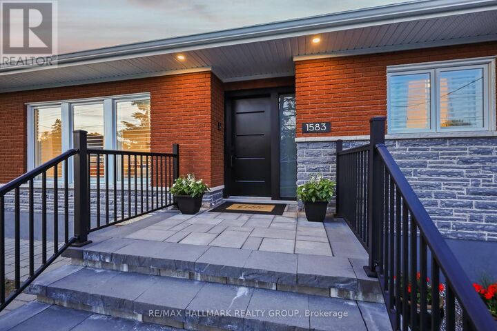 Property Photo:  1583 Maxime Street  ON K1B 3K9 