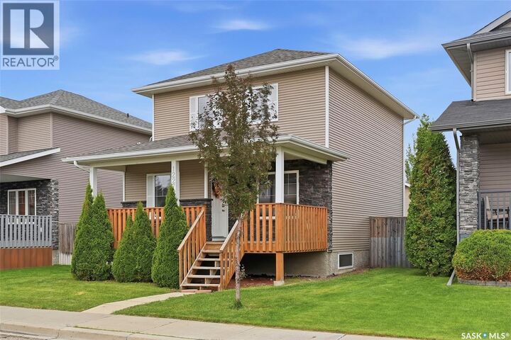 Property Photo:  1227 Willowgrove Court  SK S7W 0A8 