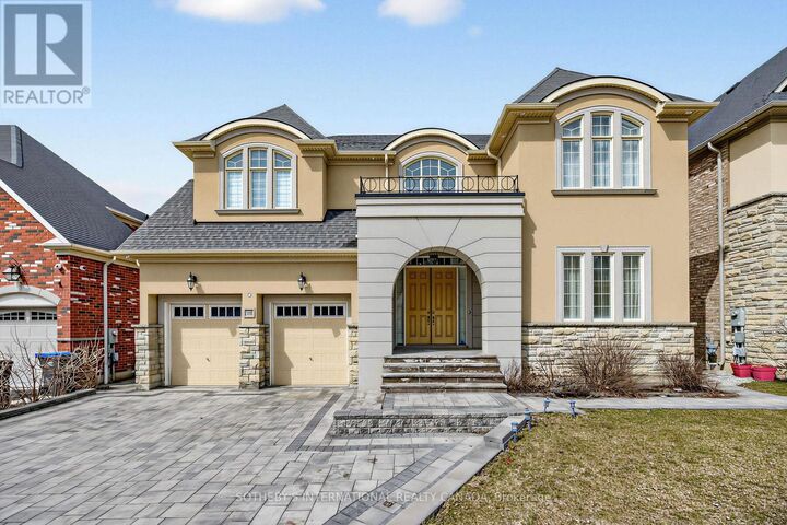 Property Photo: 54 Kelways Circle Main/Upper ON L6T 0G5