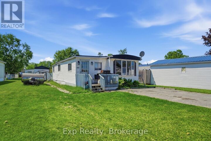 Property Photo:  6 Juniper Lane  ON K8N 4Z3 