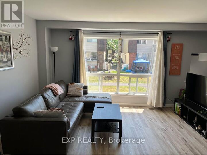Property Photo:  20 Sonnet Crescent 135  ON K2H 8W7 
