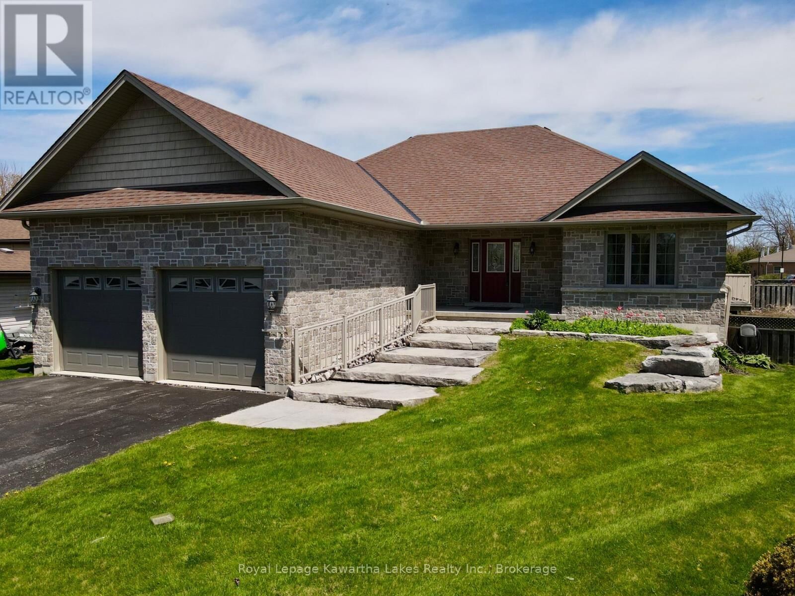 Property Photo:  95 Beechwood Avenue  ON L0K 1A0 