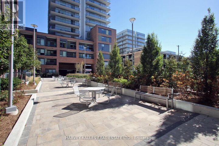 Property Photo:  185 Deerfield Road 305  ON L3Y 0G7 