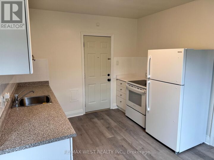 Property Photo:  3393 Lakeshore Boulevard West 1  ON M8W 1N2 