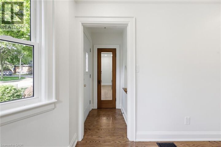 Property Photo:  87 Empress Avenue  ON L9A 1M5 