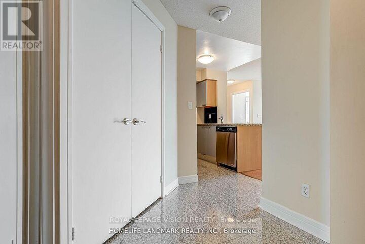 Property Photo:  16 Harrison Garden Boulevard 2508  ON M2N 7J6 