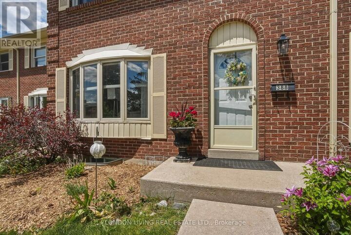 Property Photo:  388 Homestead Court 36  ON N6G 2E9 