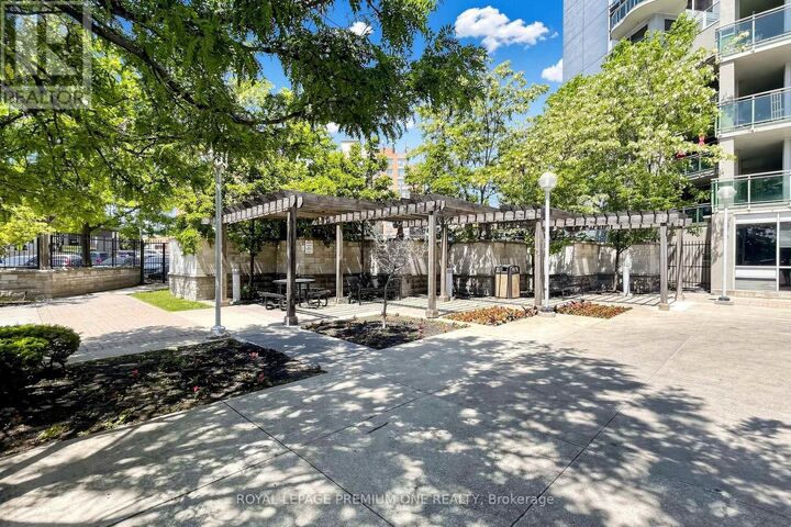 Property Photo:  1600 Keele Street 913  ON M5H 5T5 