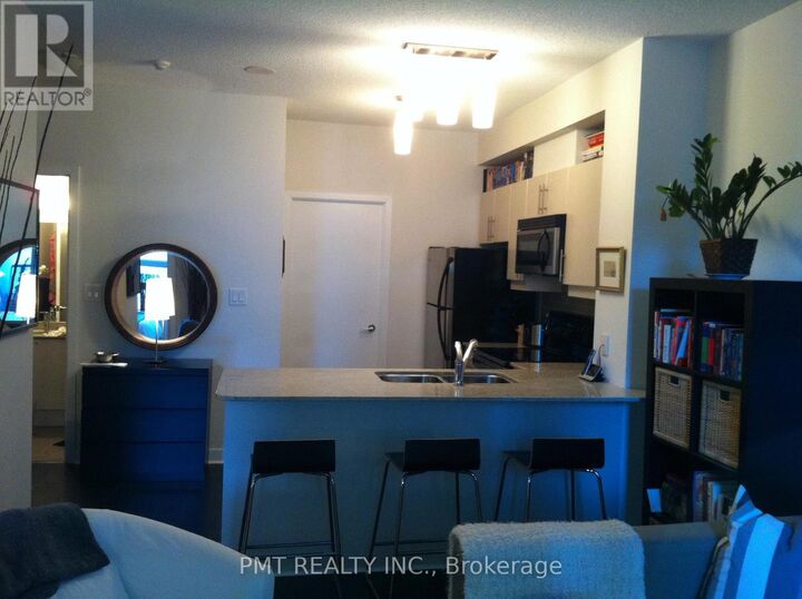Property Photo:  18 Harbour Street 301  ON M5J 2Z6 