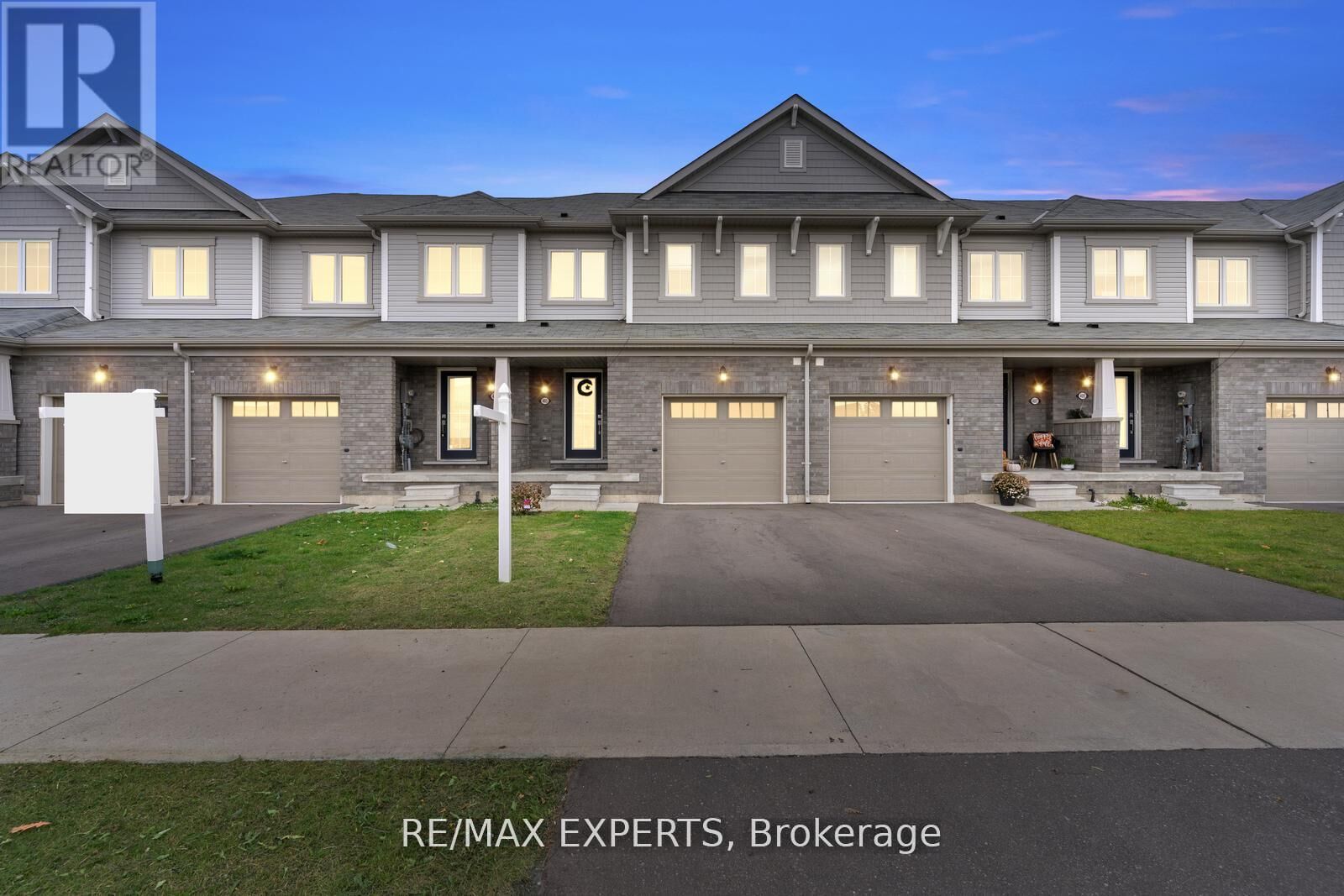 Property Photo:  405 Pumpkin Pass  ON L0R 1C0 