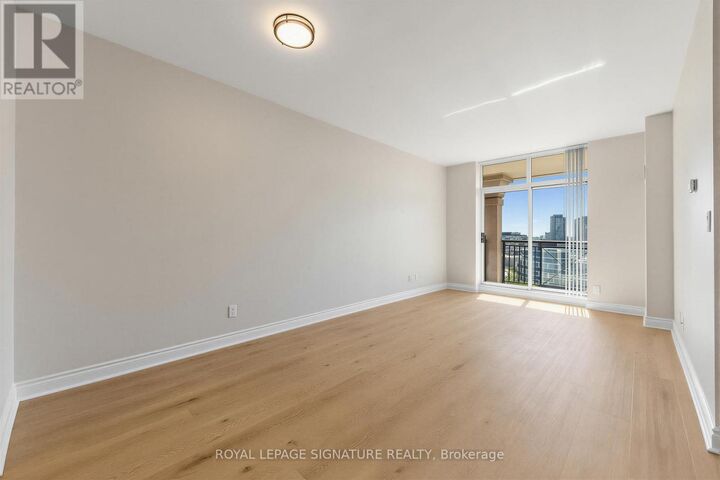Property Photo:  1105 Leslie Street 1408  ON M3C 4G9 