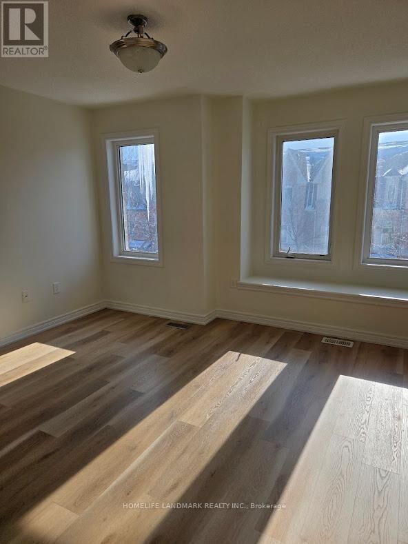 Property Photo:  12 Kawneer Terrace  ON M1P 0C3 