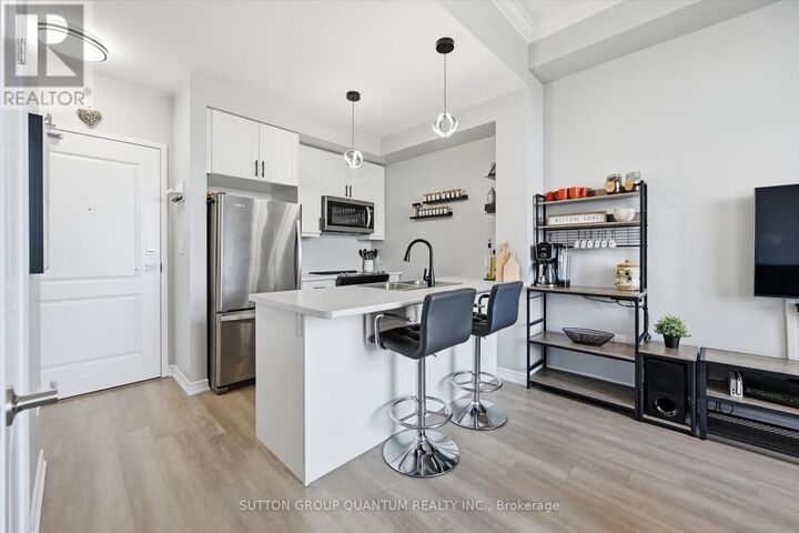 Property Photo:  450 Dundas Street East 514  ON L8B 1Z2 
