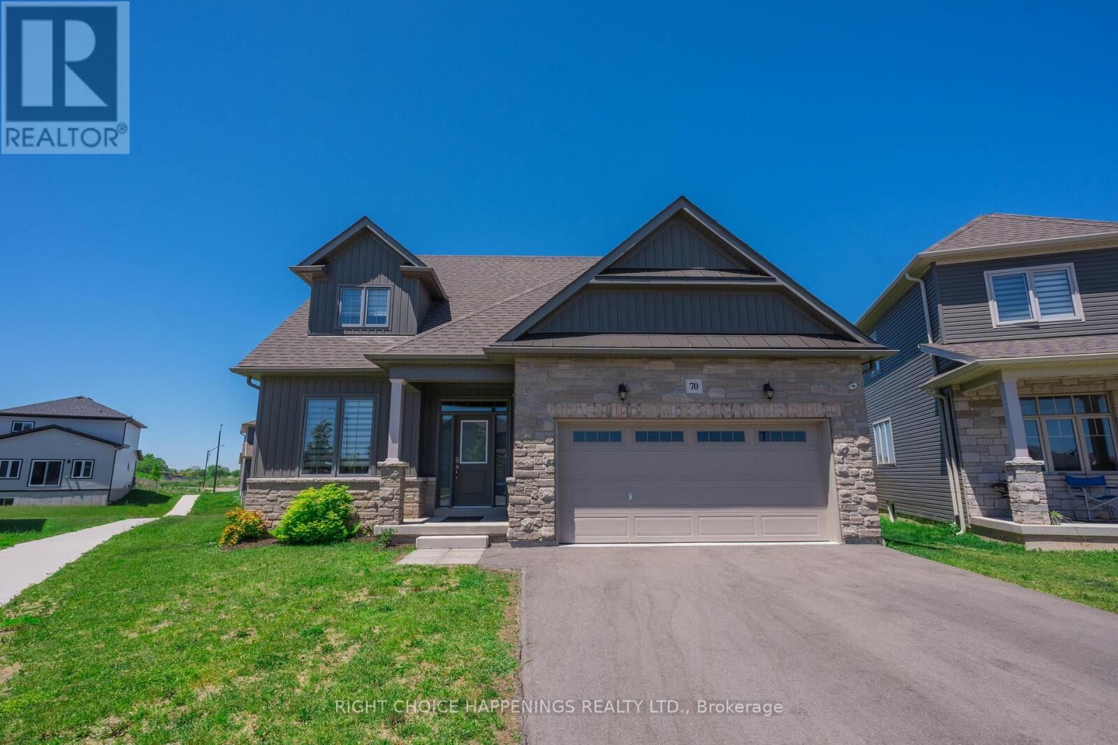 Property Photo: 70 Oriole Crescent ON L3K 6E2