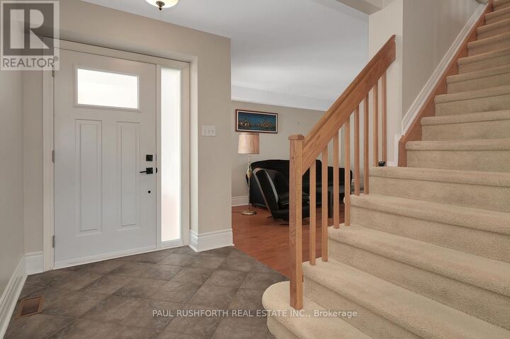 Property Photo:  90 Acklam Terrace  ON K2K 2J1 