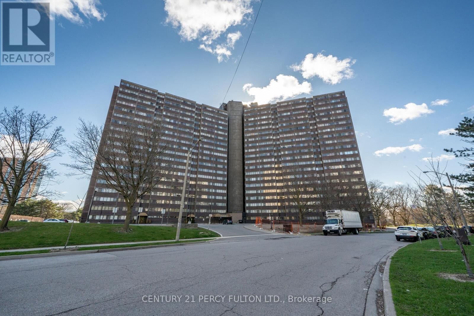 Property Photo:  11 Wincott Drive Ph 12  ON M9R 2R9 