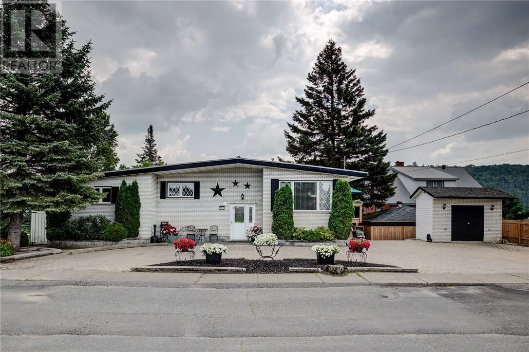 Property Photo:  35 Cedar Street  ON P0M 2C0 