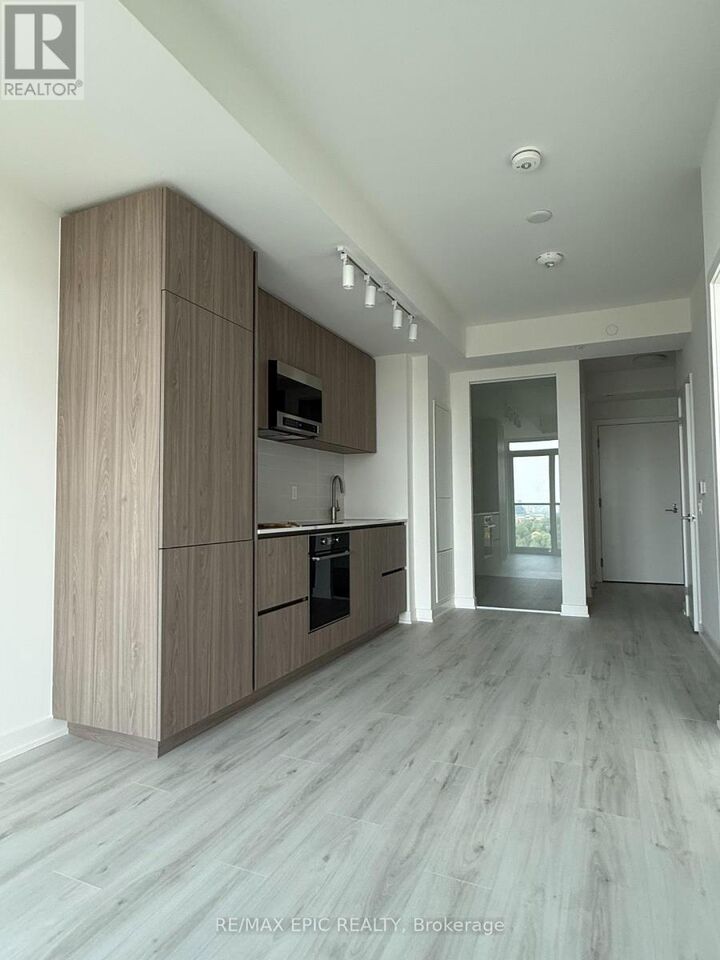 Property Photo:  110 Broadway Avenue 1410S  ON M4P 1V7 