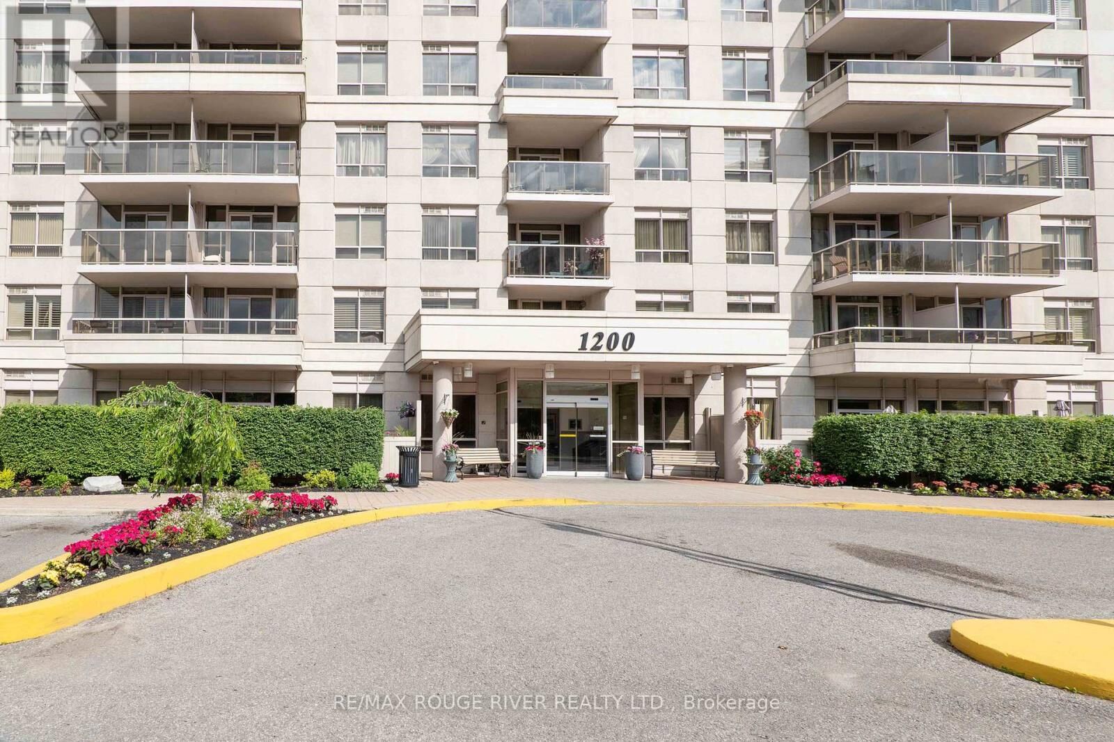 Property Photo: 1200 The Esplanade North 204 ON L1V 6V3