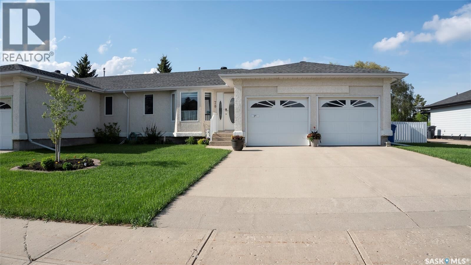 Property Photo:  3 78 Russell Drive  SK S3N 3W2 