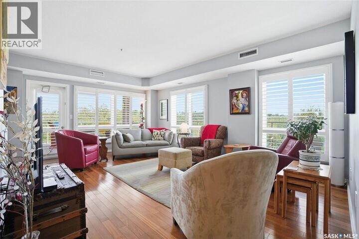 Property Photo:  408 902 Spadina Crescent E  SK S7K 0G8 
