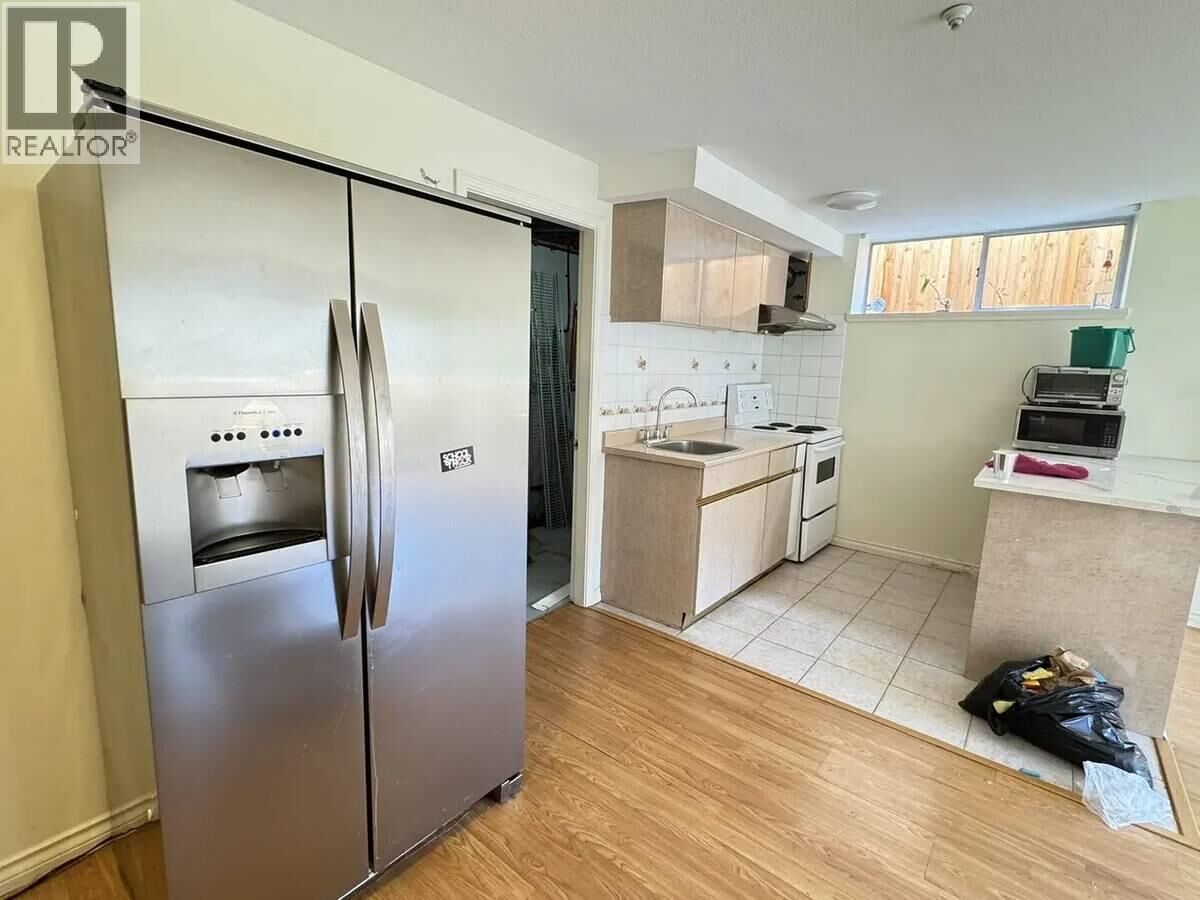 Photo de la propriété:  2400 West 19th Avenue  BC V6L 1C7 