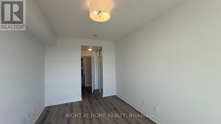 Property Photo:  40 Old Mill Road 703  ON L6J 7W2 