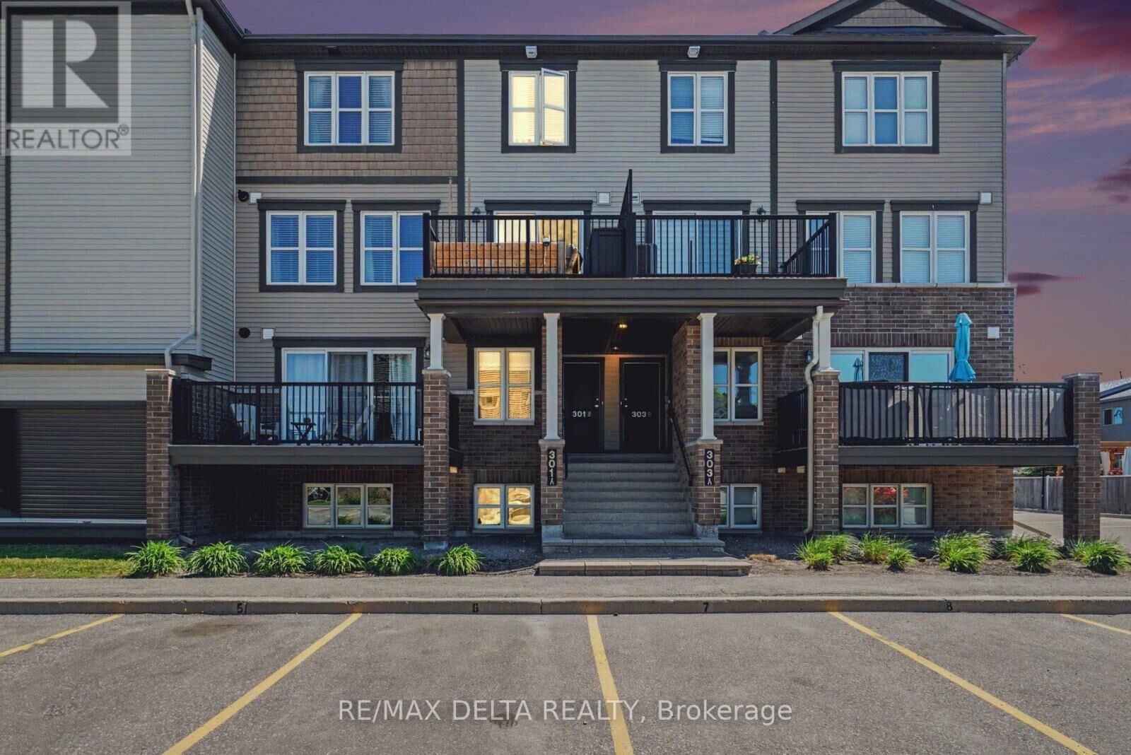 Property Photo:  301B Des Tilleuls Private 216  ON K4A 1B7 