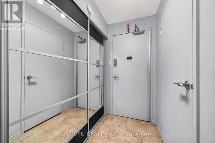 Property Photo: 158 A McArthur Avenue 404 ON K1L 7E7
